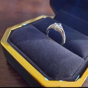 0.91 Ct Unique Princess Cut Engagement Ring 14kt White Gold. Size 5.
